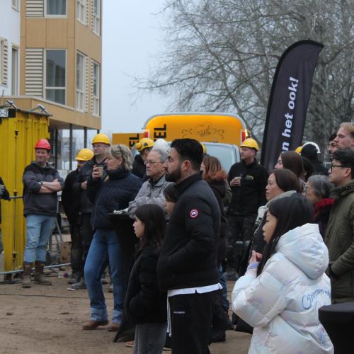 Feestelijke start bouw project Pleijweg